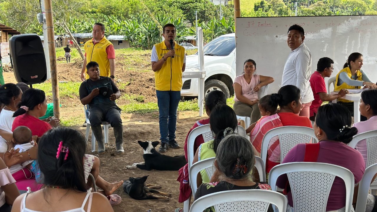 Entrega de kits de habitát en Balboa, Risaralda.