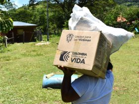 Entrega de ayudas humanitarias en Briceño y Segovia, Antioquia.