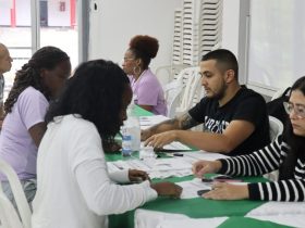 Entrega de indemnizaciones en el Valle del Cauca.