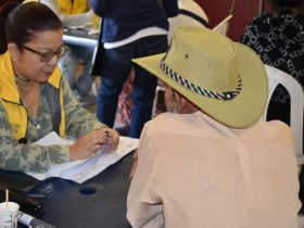 Entrega de indemnizaciones en el oriente antioqueño.