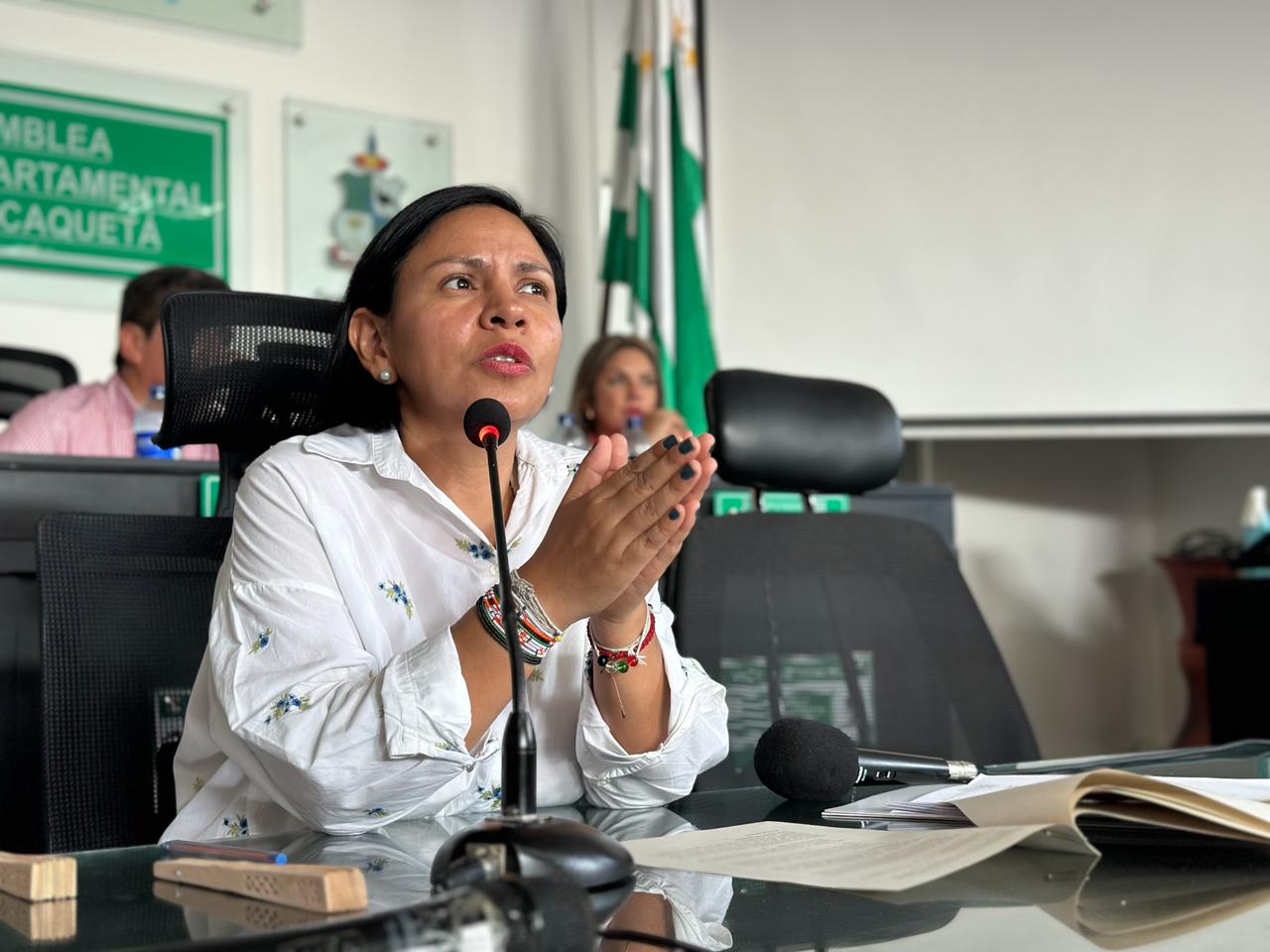 Patricia Tobón en medio de una intervención