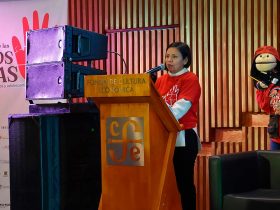 La directora de la Unidad para las Víctimas, Patricia Tobón Yagarí, participó en el conversatorio ‘NUNCA MÁS: Niñas, Niños y Adolescentes en la guerra’,