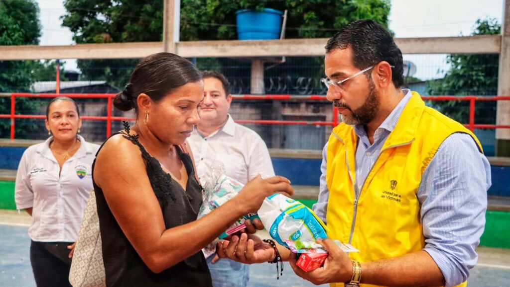 Kits de alimentación y aseo para población desplazada desde Los Rosales hacia Mingueo