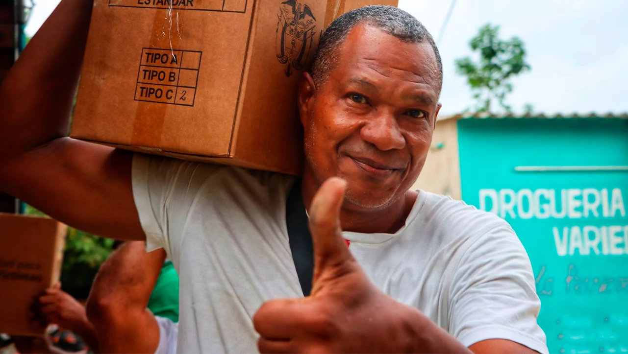 Entrega de ayudas humanitarias a 58 familias afrodescendientes en Dibulla, La Guajira