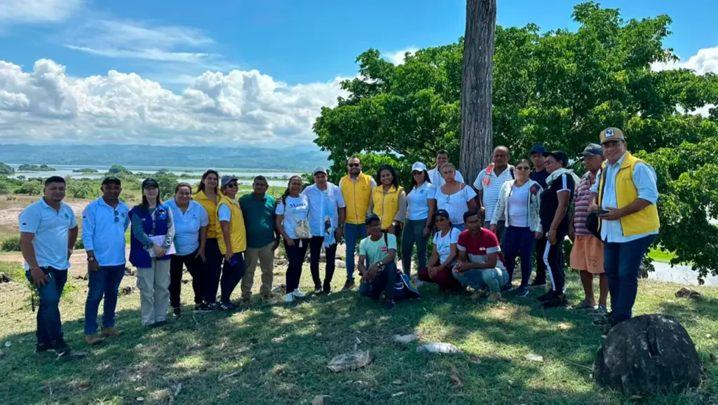 Entrega de insumos agrícolas para víctimas del conflicto en Simití, Bolívar