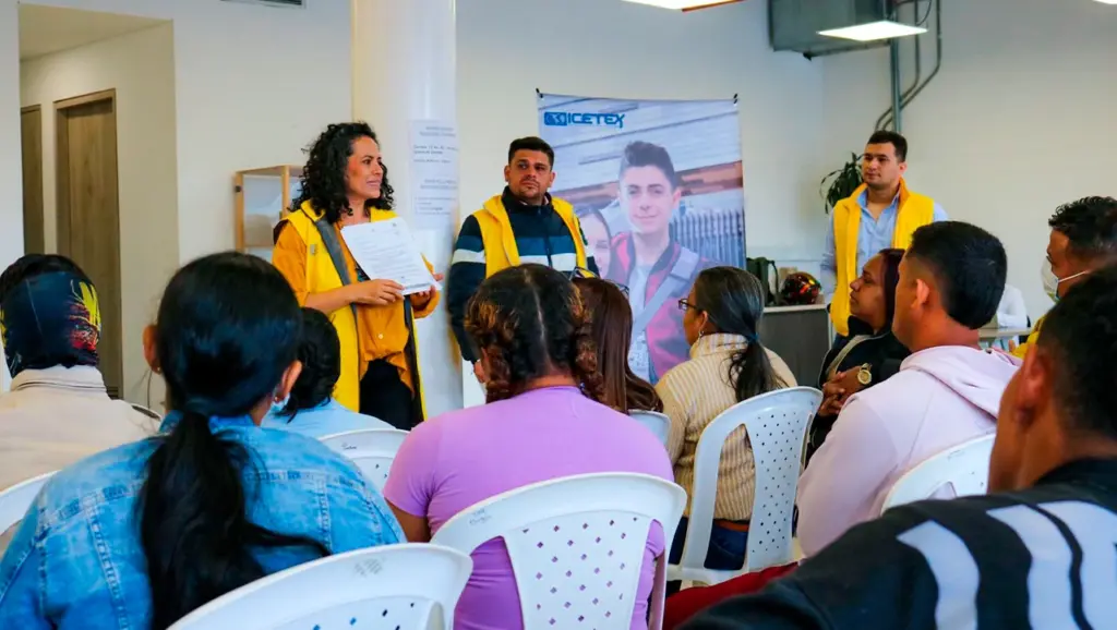 Entrega de cartas de indemnización en Bogotá por más de $1.450 millones a víctimas del conflicto armado