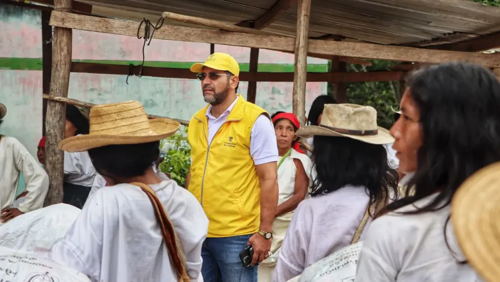 Entrega de ayuda humanitaria a comunidades Wiwa en La Guajira