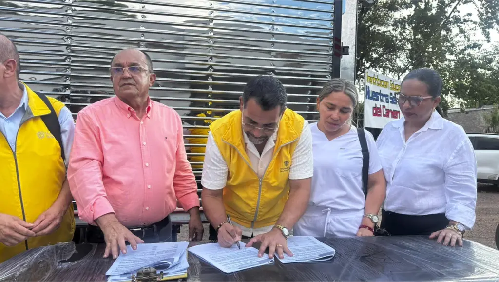 Alexander Alvarado acompaña fortalecimiento de servicios de salud para víctimas en Cesar