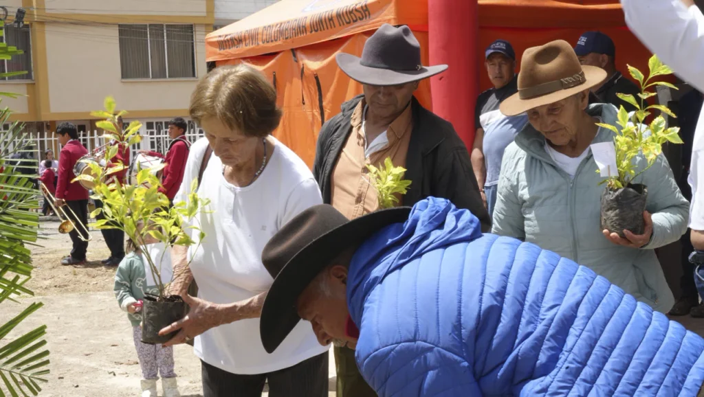 Personas mayores víctimas participan en Diálogos Transformadores en Nobsa